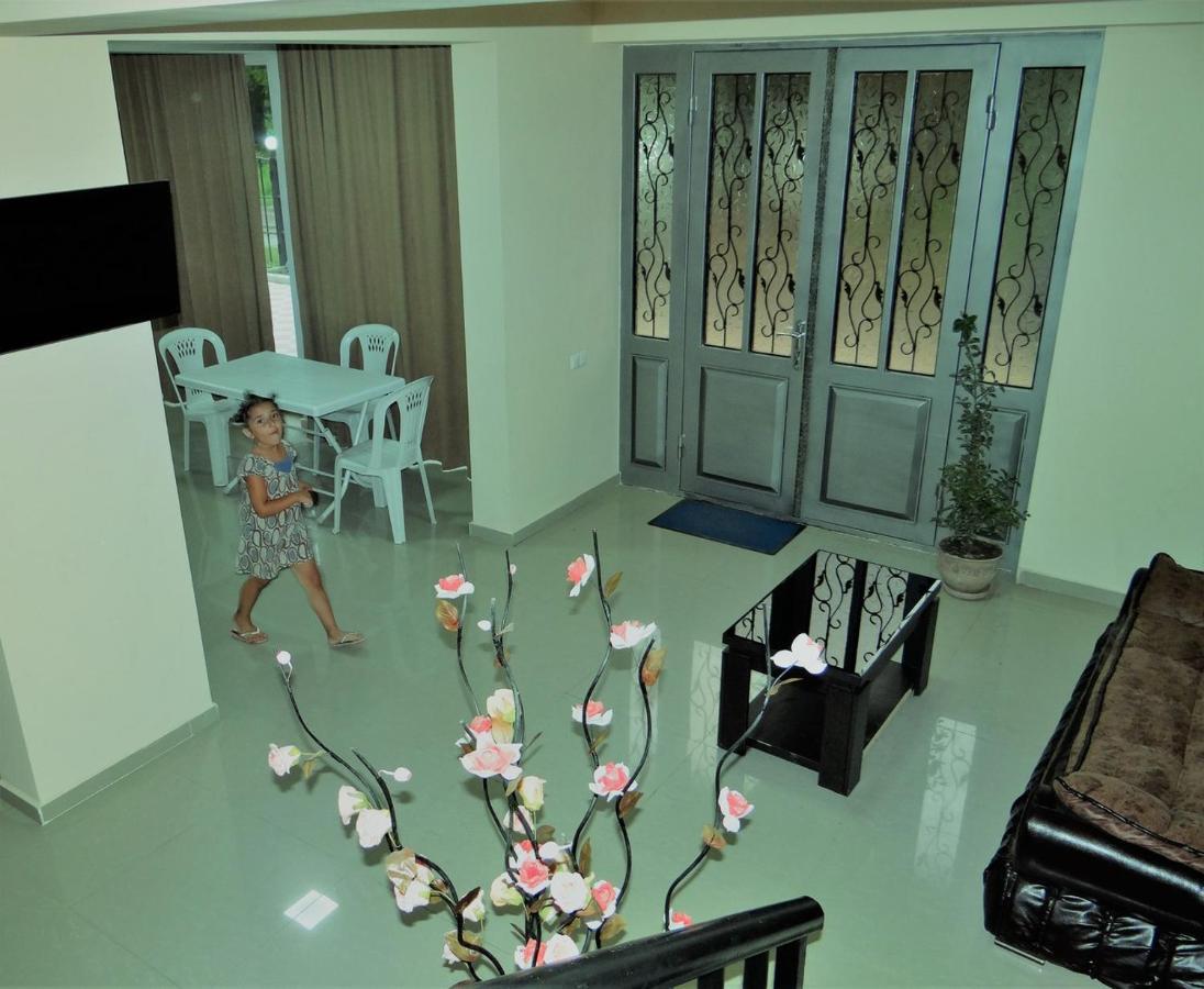 Hotel Lotus 乌雷基 外观 照片