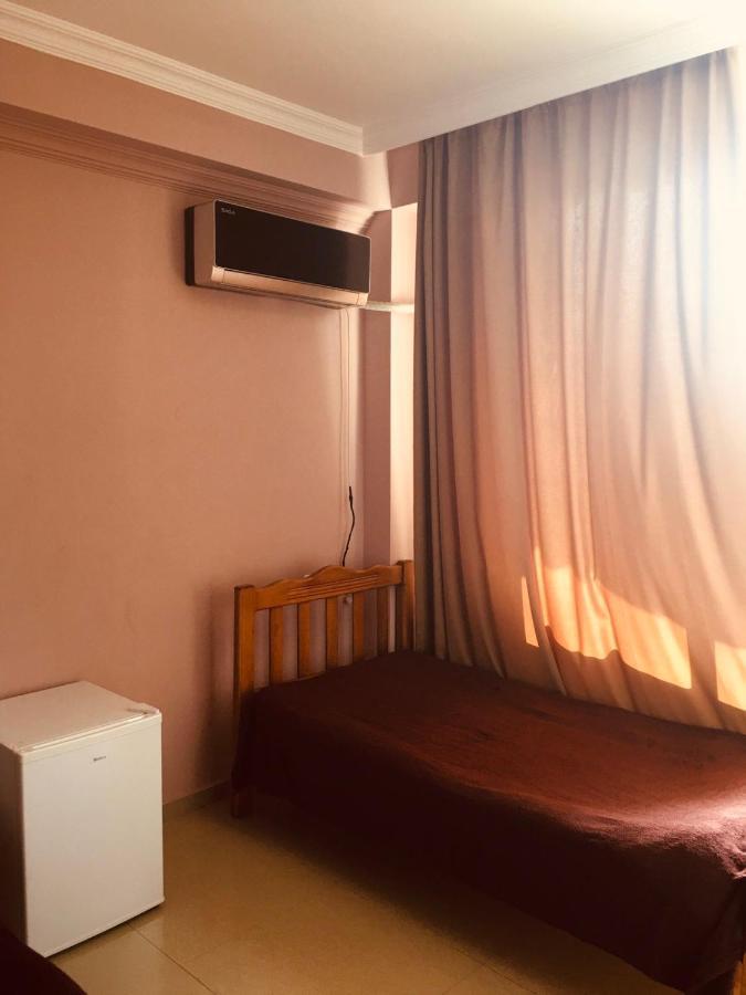 Hotel Lotus 乌雷基 外观 照片