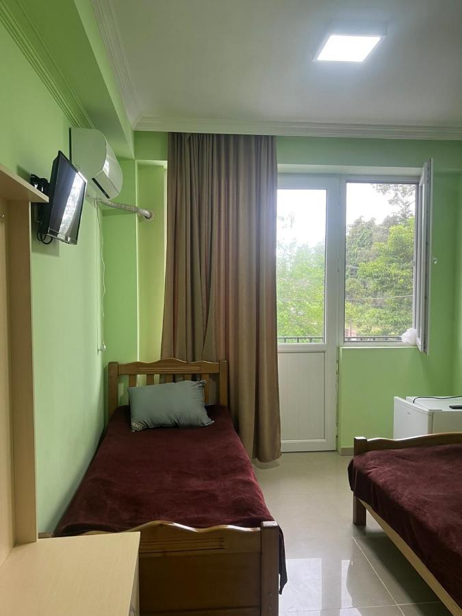 Hotel Lotus 乌雷基 外观 照片