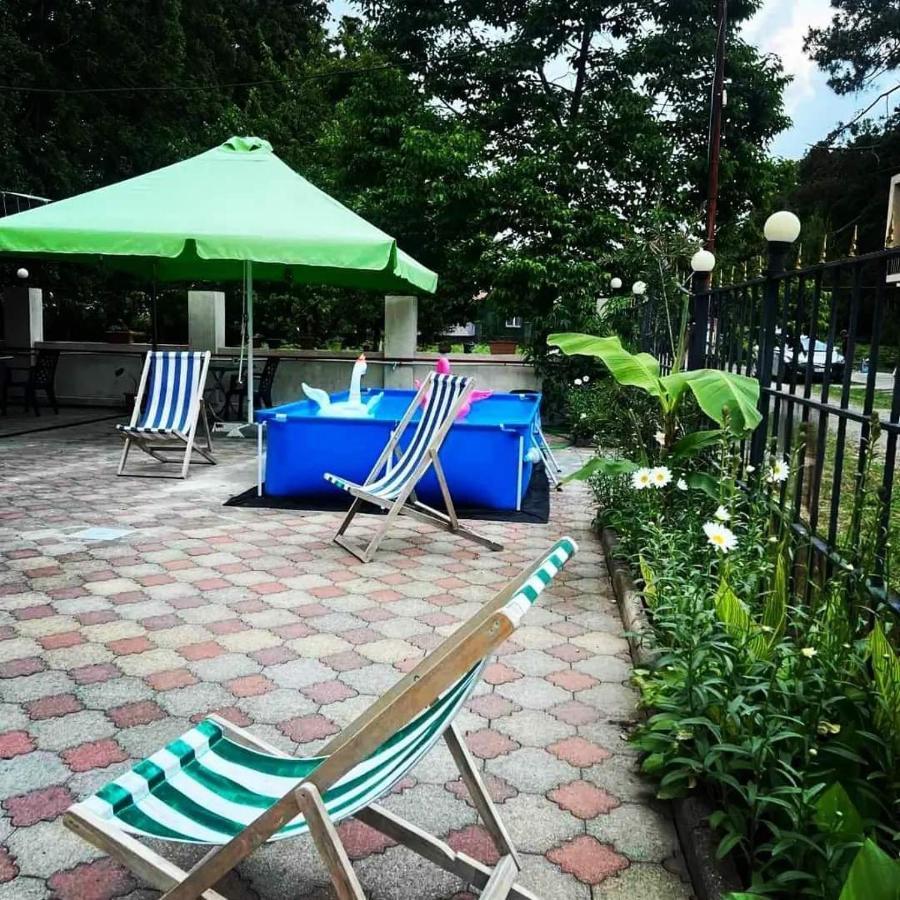 Hotel Lotus 乌雷基 外观 照片